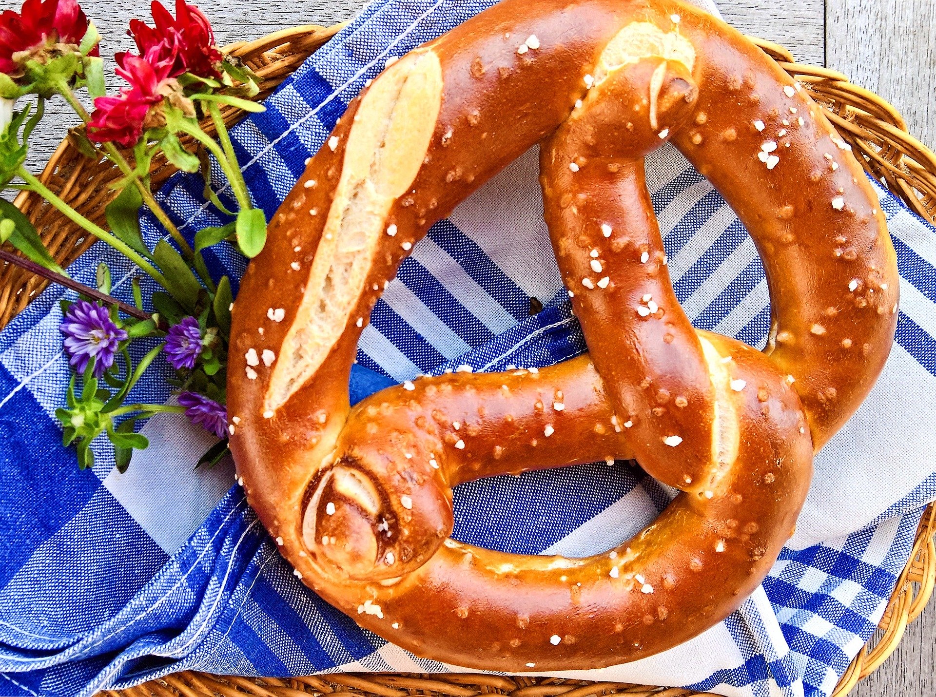 pretzel-2718477_1920